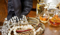 Cəlilabadda evlərdən qızıl-zinət əşyaları oğurlayanlar saxlanılıblar