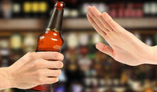 Azərbaycanda 16 yaşlı qız toyda alkoqollu içkidən şoka düşdü