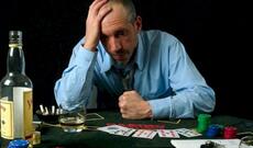 Kreditə götürdüyü pulu qumarda uduzdu - Sonra arvadını...
