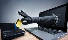 Bakıda vətəndaşların bank kartlarından ümumilikdə 4188 manat oğurluq edən qadın saxlanılıb