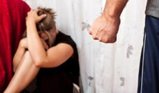 Arvadını döydüyünə görə həbs olundu