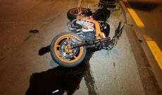 Bakıda motosikletlə avtomobil toqquşub, gənc qız yaralanıb