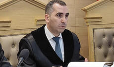 Fazil Mustafaya qarşı sui-qəsdə cəhd cinayətinə baxan hakimin halı pisləşdi