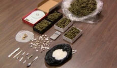 Çəkisi 3,3 kiloqramdan artıq narkotik vasitə və 114 ədəd həb aşkar olunaraq götürülüb