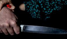 Ağcabədidə qardaş bacısını bıçaqladı