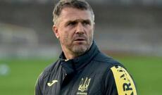 Ukraynalı futbolçular baş məşqçini otaqdan qovdu