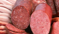 Satışda olan kolbasa ilə bağlı dəhşətli fakt ortaya çıxdı