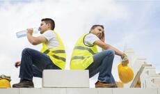 İşçiləri günün altında işlədənləri hansı cəza gözləyir - qanunun tələbi