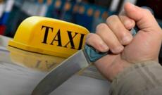 Taksi sürücüsünə bıçaq çəkib pulunu aldı