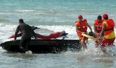 İki nəfər boğulmaqdan xilas olundu