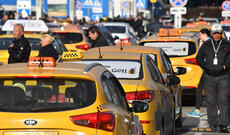 Miqrantlara siqaret satmaq və taksi sürmək Rusiyanın Krasnoyarsk diyarında
qubernator Kotyukov tərəfindən qadağan edilib