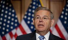 Senator Bob Menendez siyasətdən gedəcəyini elan edib