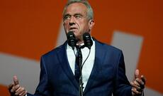 Robert Kennedi Trampın lehinə prezidentlik yarışından geri çəkildi