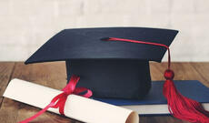 54 yaşında tələbə adını qazanan qadın ali təhsildən imtina edəcək