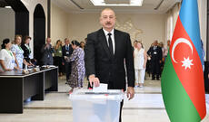 Prezident İlham Əliyev, birinci xanım Mehriban Əliyeva və qızları Leyla Əliyeva səs veriblər