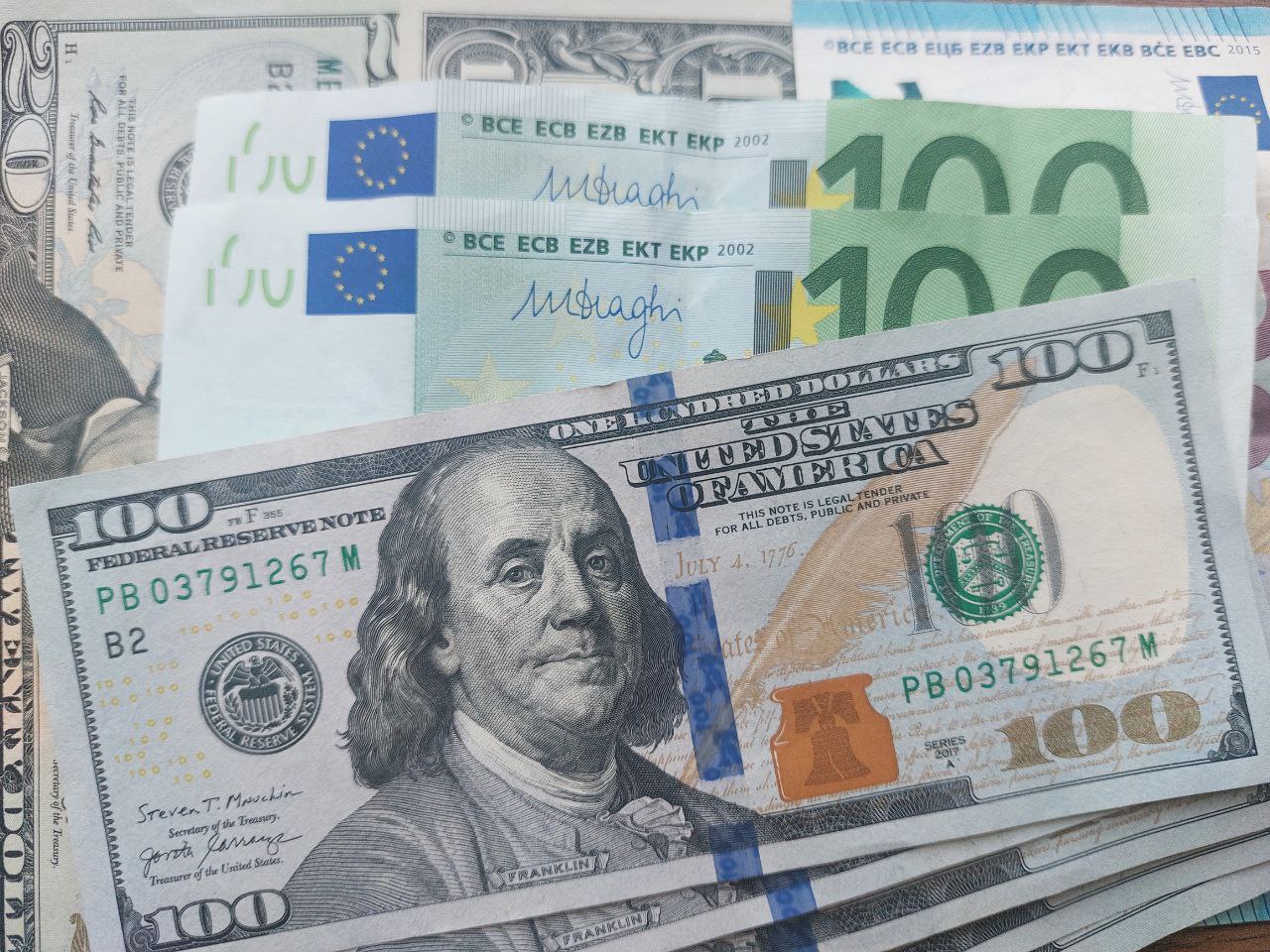 Kim dünyanın ilk dollar trilyonçusu ola bilər?