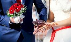 Azərbaycanda bəy atasını və açıq-saçıq geyinən müğənnini toydan qovdu