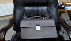 Nazir vəzifəli şəxsi işdən çıxardı