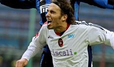 Məşhur futbolçunun meyiti tapıldı