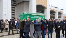 Mahsun Kırmızıgülün anasının dəfnində qalmaqal