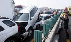 Zəncirvari qəzada 100-ə yaxın avtomobil toqquşub, xəsarət alanlar var