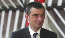 Gürcüstanın keçmiş baş naziri Batumi otelində döyülüb