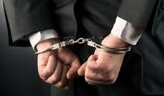 Vəzifəli şəxsin sürücüsü maşını sürətlə sürdüyünə görə həbs edildi