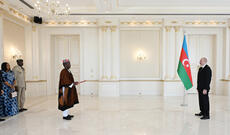 Prezident İlham Əliyev Qvineyanın ölkəmizdə yeni təyin olunmuş səfirinin etimadnaməsini qəbul edib