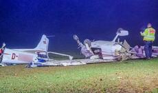 Sərnişin təyyarəsi avtomobilə çırpıldı - Video