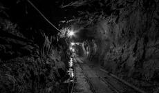 Qazaxıstanda 7 mədənçi uçmuş şaxtanın altında qalıb