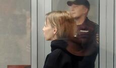 Rusiyalı qadın oğlunu boğaraq 35 bıçaq zərbəsi vurub