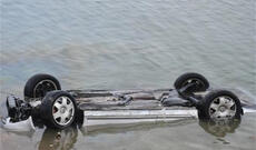 Kürdəmirdə avtomobil kanala aşıb, iki nəfər ölüb