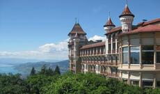 Azərbaycanlı ailə İsveçrədən qovuldu - Şok səbəb