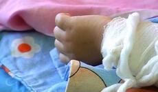 Ağdaş rayonunda bir yaşlı uşaq qaynar su ilə yandırılıb