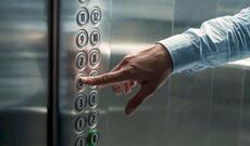 Bakıda liftdə köməksiz qalan şəxs xilas edildi