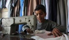 Müsəlmanlar özləri üçün xüsusi mərasim geyimləri hazırlayırlar