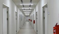 Bakıda ər boşanmaq istəyən arvadının qulağını kəsdi