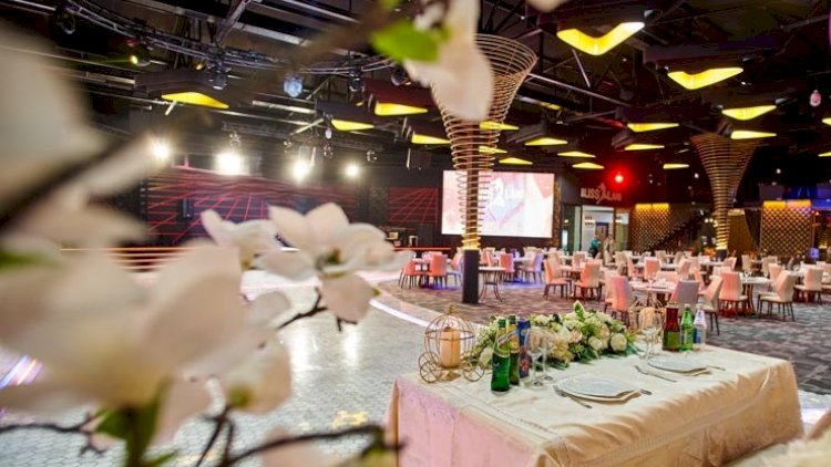 Menyusu 500 manata olan şadlıq saraylarının SİRRİ AÇILDI