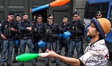 Maraqlı etiraz aksiyası polisləri təəccübləndirib…