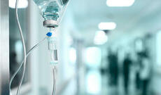 Mingəçevirdə qadın boşqabla ərinin başını yardı