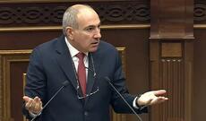 Paşinyan Azərbaycan və Türkiyə bayraqlarının yandırılmasına reaksiya verib