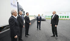 Prezident İlham Əliyev Qusar rayonunda bağçılıq və soyuducu anbar kompleksinin fəaliyyəti ilə tanış olub