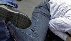 Lənkəranda iki dost 33 yaşlı kişiyə işgəncə verərək videoya çəkiblər