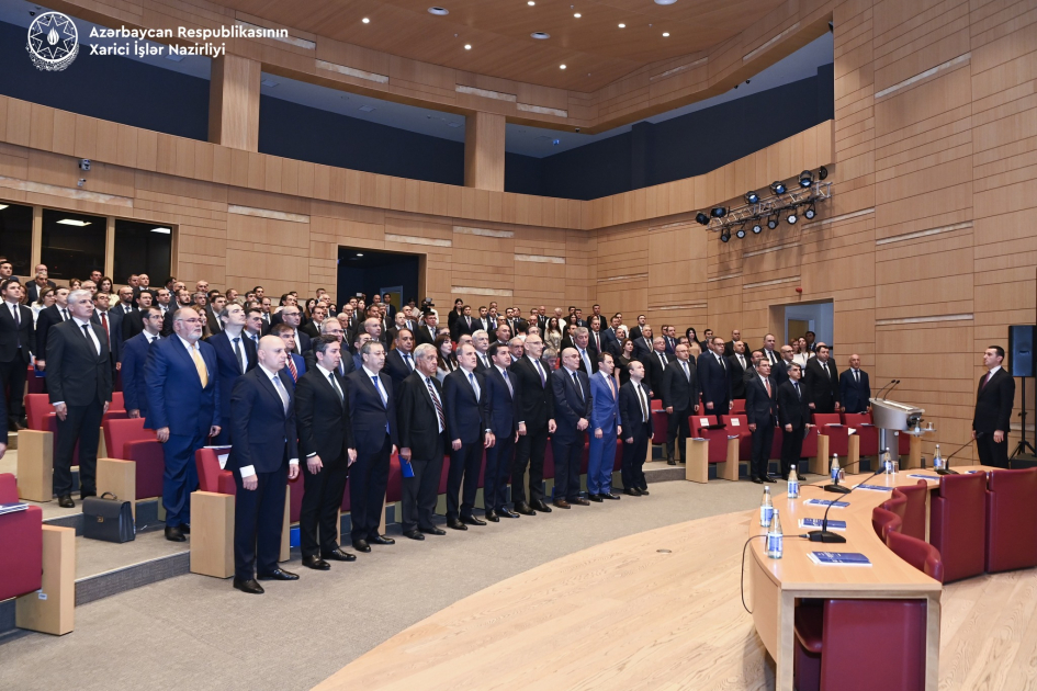 “Azərbaycanın xarici siyasəti suverenliyin bərpasından sonra: prioritetlər və çağırışlar” mövzusunda IX müşavirənin açılışı olub