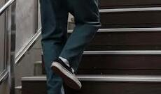 Mingəçevirdə 76 yaşlı kişi pilləkəndən yıxılıb öldü