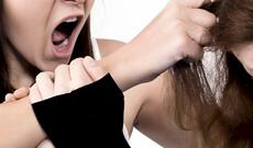 Bakıda kafedə dava: Obyekt sahibinin sevgililəri bir-birinə xəsarət yetirdilər