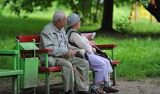 Almaniyada təklif: pensiya yaşı 73 olsun!