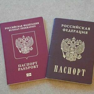 Xaricdə yaşayan rusiyalılar yeni vətəndaşlıq və ya yaşayış icazəsi barədə məlumat vermədikləri üçün cərimələnəcəklər