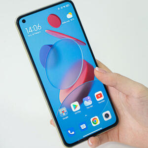 Azərbaycan telefonların idxalına dair yeni qaydaları təsdiqlədi