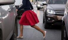 Gəncədə iki qadını maşın vurdu